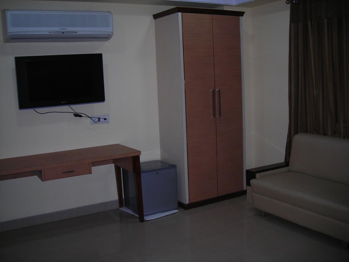 Hotel Dolphin Raipur (Chhattisgarh) Exterior photo